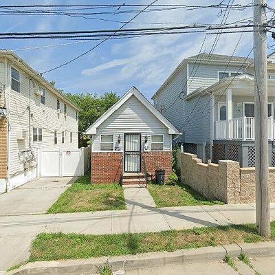 468 Beach 45 Th St, Far Rockaway, NY 11691