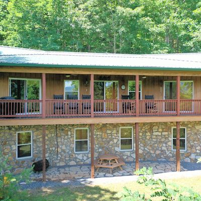 470 Bear Ridge Rd, Tuckasegee, NC 28783