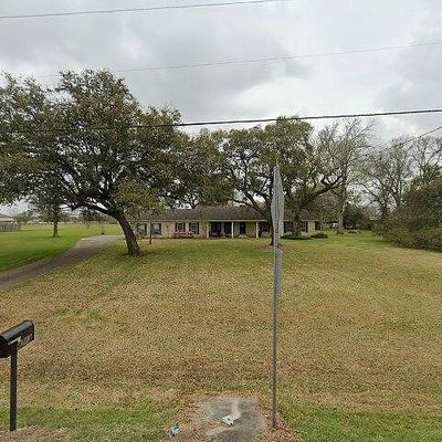 4710 Loreauville Rd, New Iberia, LA 70563