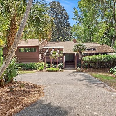 4 Hunt Club Ct, Hilton Head Island, SC 29928