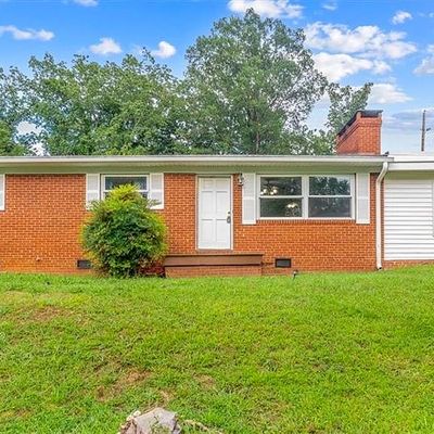 413 Legend Dr, Asheboro, NC 27205