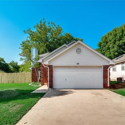 521 Oak Ridge Ct, Crowley, TX 76036