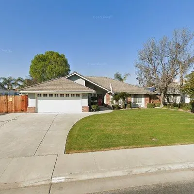 5217 Bayshore Dr, Bakersfield, CA 93312