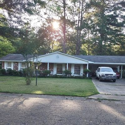 5250 Wayneland Dr, Jackson, MS 39211