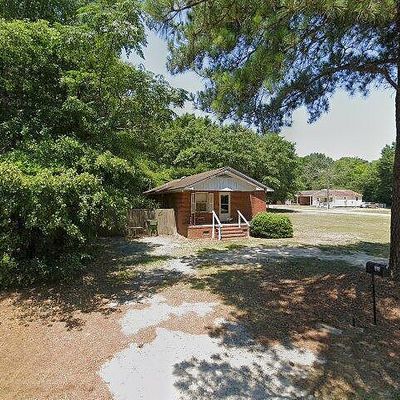 536 S Patterson St, Maxton, NC 28364