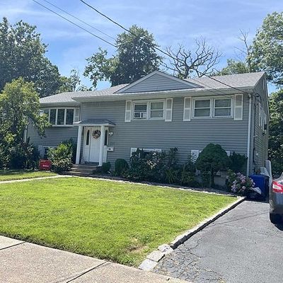 544 Columbia St, New Milford, NJ 07646