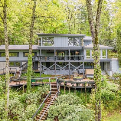 57 W Village Way, Sapphire, NC 28774