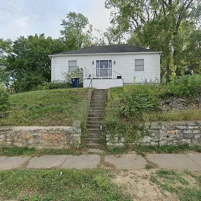 475 Wallace Ave, Kansas City, MO 64125