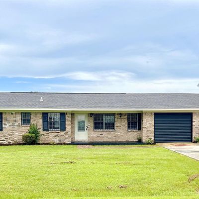 508 Freemanville Dr, Atmore, AL 36502