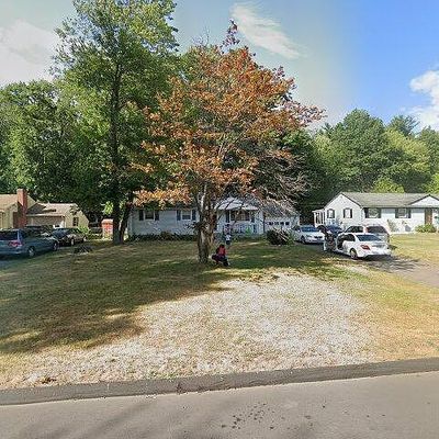 66 W Eggleston St, Bloomfield, CT 06002