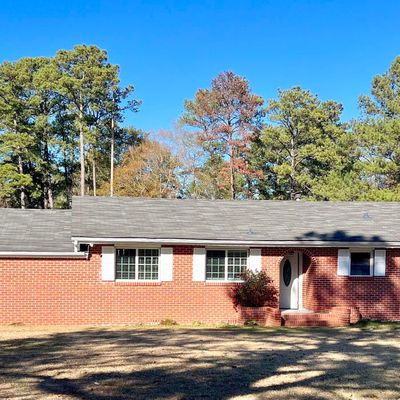 67 College Dr, Laurel, MS 39440