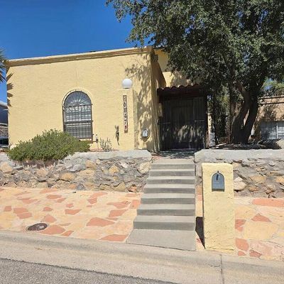 6847 Ridge Top Dr, El Paso, TX 79904