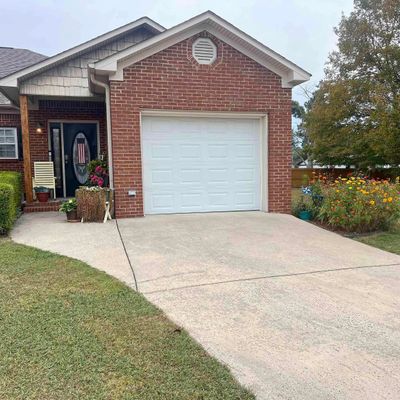 69 Sutton Place Cir, Albertville, AL 35950