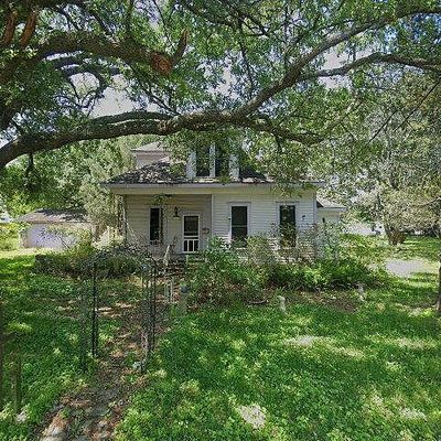 702 Coleman St, Dayton, TX 77535