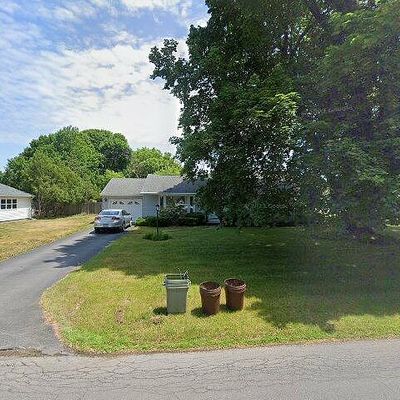 7124 Willow Rd, Syracuse, NY 13212