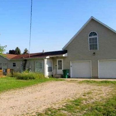 7141 E 44 Rd, Cadillac, MI 49601