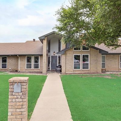 7152 Wind Chime Dr, Fort Worth, TX 76133