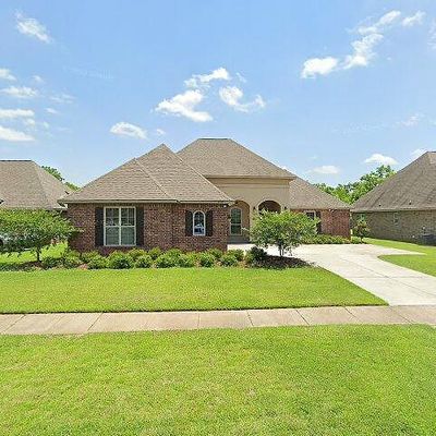 7178 Marshal Bond Dr, Zachary, LA 70791