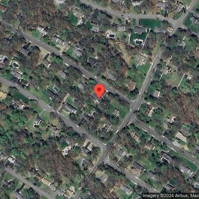 72 Cherokee Trl, Oakland, NJ 07436