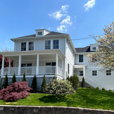 6 Schubert Ln, Cos Cob, CT 06807