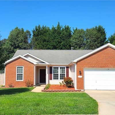 6034 Willomere Cir, Winston Salem, NC 27107