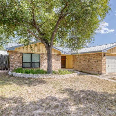 605 E Leona St, Uvalde, TX 78801