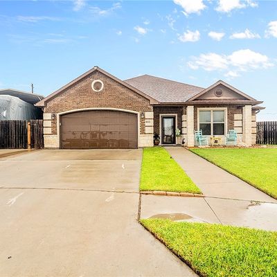 611 Glenmore St, Victoria, TX 77904