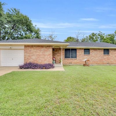 804 N Douglas Ave, Cleburne, TX 76033