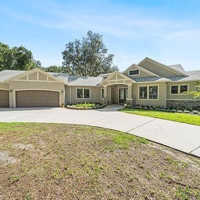 809 Starlifter Ln, Valrico, FL 33594