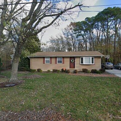 815 Bernard St, Clayton, NJ 08312