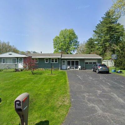 8229 Speach Dr, Baldwinsville, NY 13027