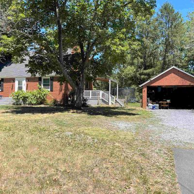 823 Rosser Ave, Waynesboro, VA 22980