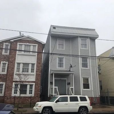 748 S 11 Th St, Newark, NJ 07103