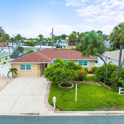 75 Lido Dr, St Pete Beach, FL 33706