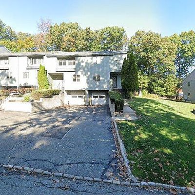 76 Rockwood Dr, Rockaway, NJ 07866