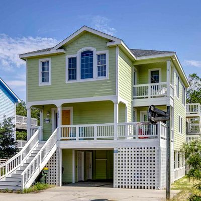 760 Lakeshore Ct, Corolla, NC 27927