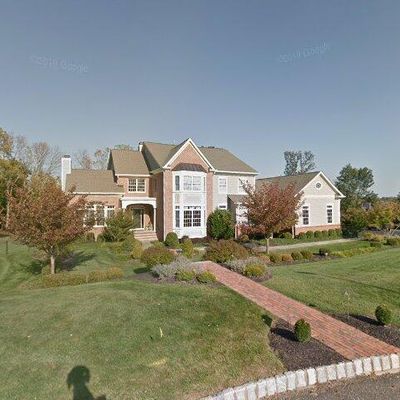 8 Morningside Ct, Flemington, NJ 08822