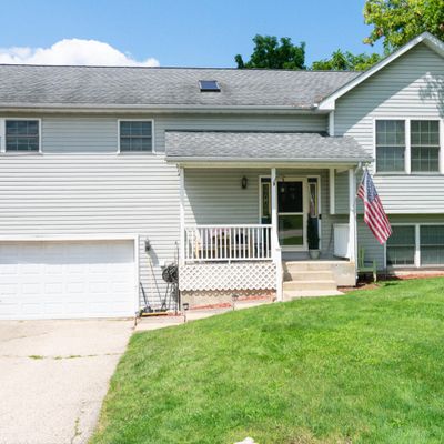 N3165 Center St, Lake Geneva, WI 53147