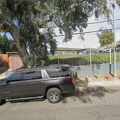 10241 Mcbroom St, Sunland, CA 91040