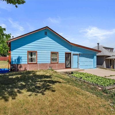 905 Moss St, Golden, CO 80401