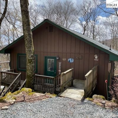 107 Maple Ln, Beech Mountain, NC 28604