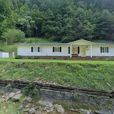 1524 Coon Branch Rd, Grundy, VA 24614