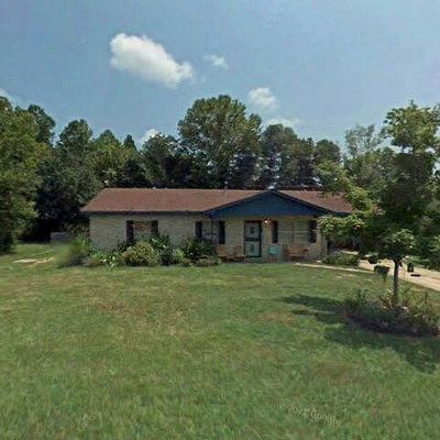 132 E Garrison Dr, Tupelo, MS 38801