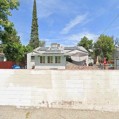 16536 Gilmore St, Van Nuys, CA 91406