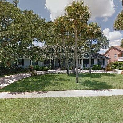 1676 Riverside Dr, Daytona Beach, FL 32117