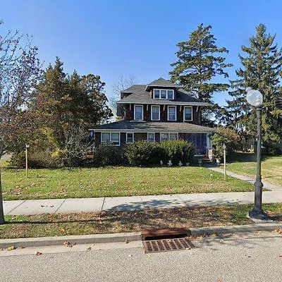 240 N Ocean Ave, Patchogue, NY 11772