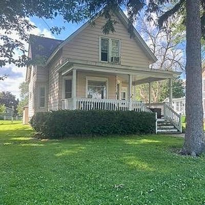 207 Mill St, Fox Lake, WI 53933