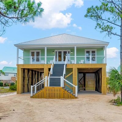 210 Arias Ct, Dauphin Island, AL 36528