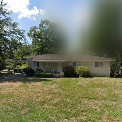 305 Live Oak Ave, Ocean Springs, MS 39564