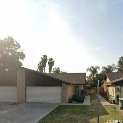 2725 Agate St, Bakersfield, CA 93304